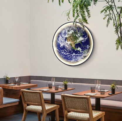 Lumină. Artă. Pământ.